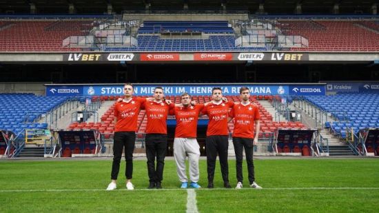 王者荣耀日活跃用户再创新高 引领游戏行业新潮流